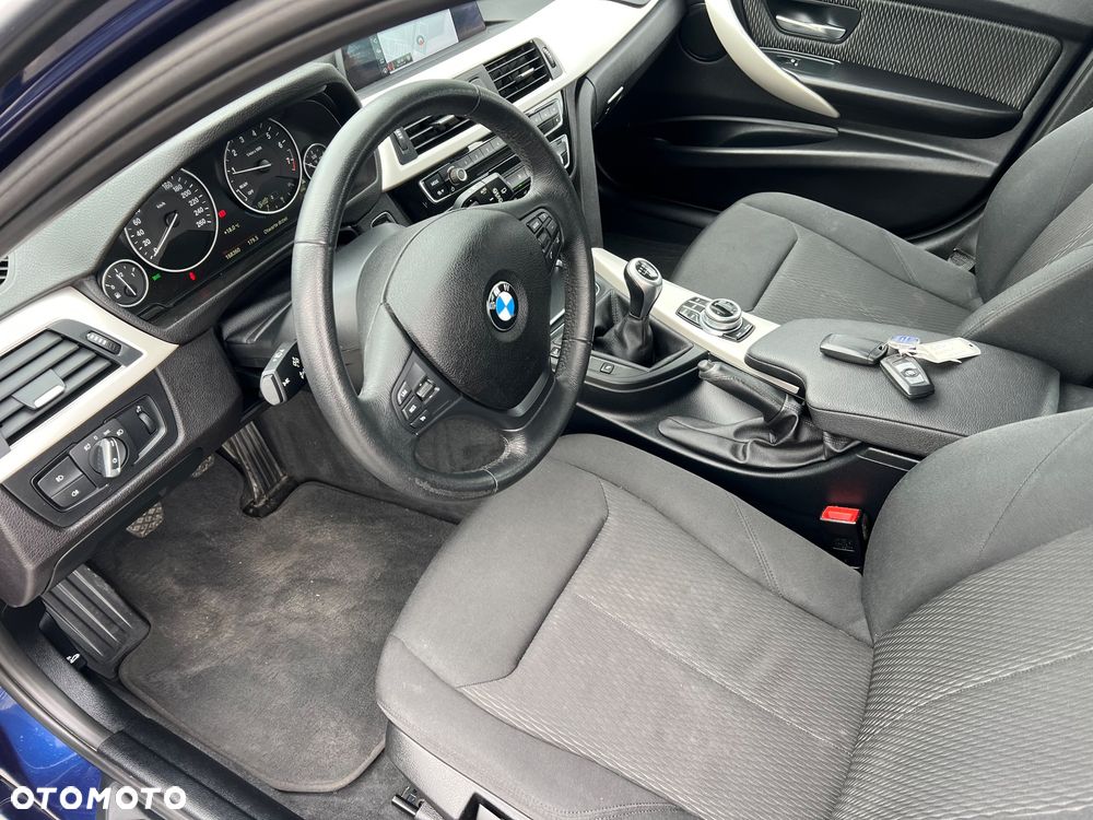 BMW Seria 3 318i Edition Luxury Line Purity - 13