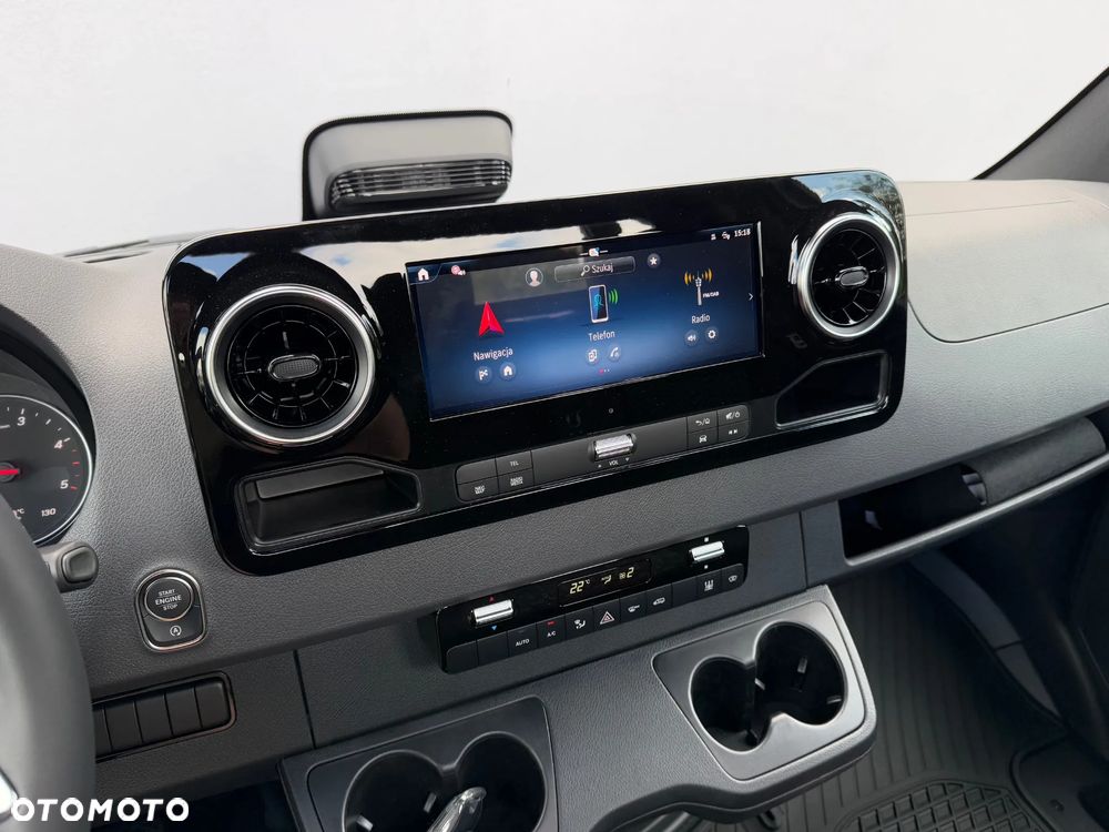 Mercedes-Benz Sprinter - 13