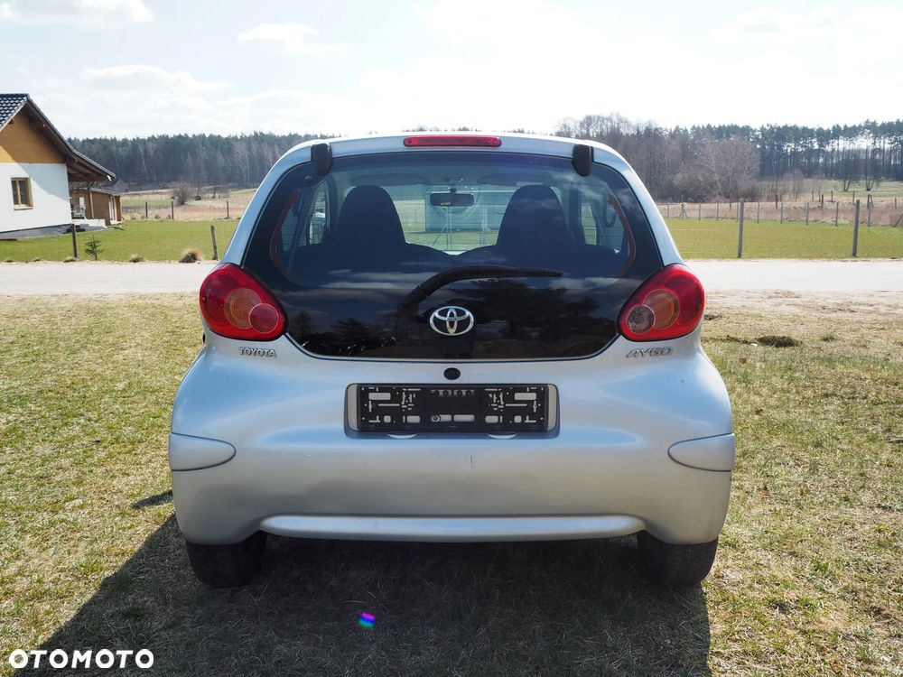 Toyota Aygo Connect - 3