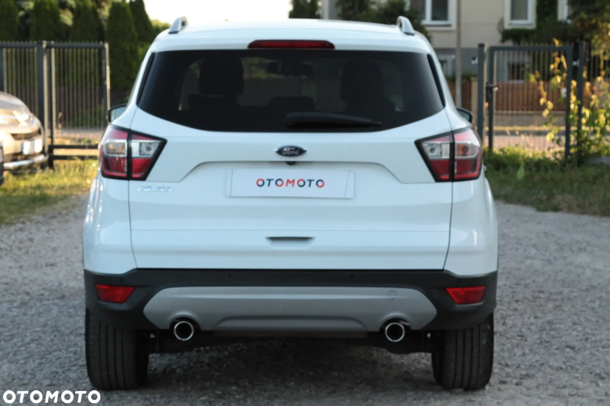 Ford Kuga 2.0 TDCi 2x4 ST-Line - 12