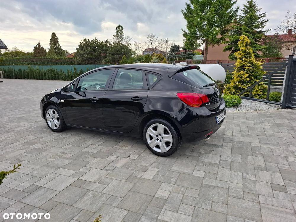 Opel Astra 1.4 Turbo Cosmo - 8