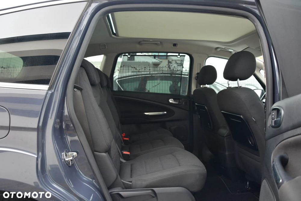 Ford S-Max - 34