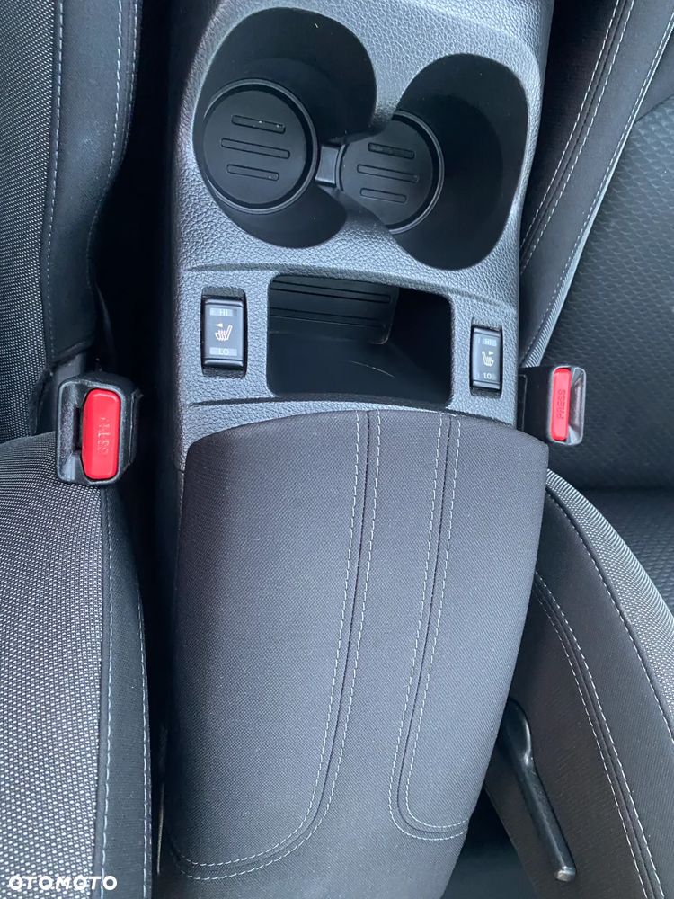 Nissan Qashqai 1.6 DCi Xtronic ACENTA - 20