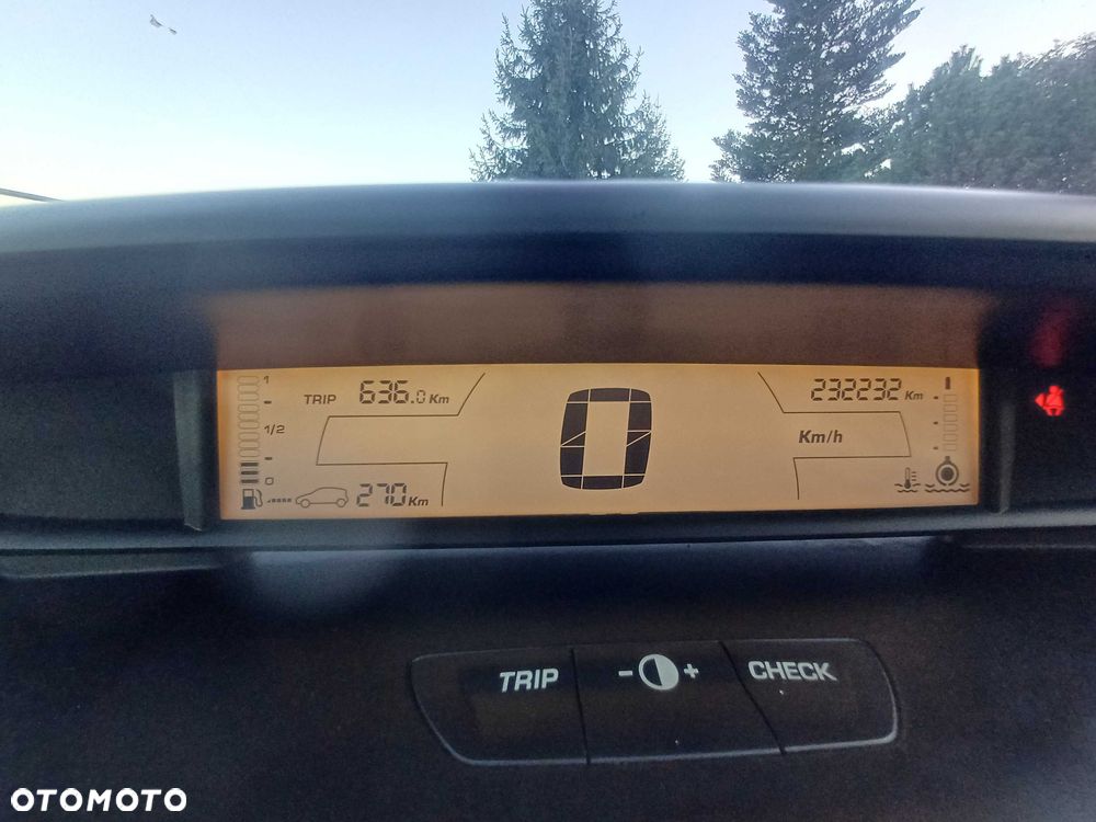 Citroen C4 2008 photo 3