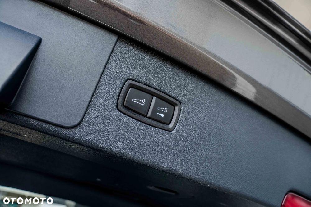 Porsche Cayenne Standard - 20