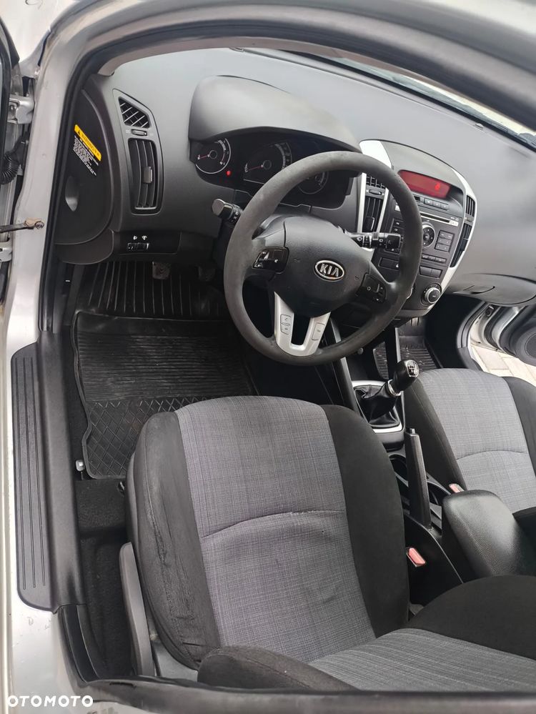 Kia Ceed 1.6 Crdi Comfort - 4