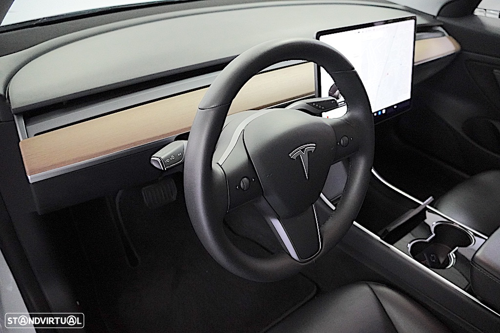 Tesla Model 3 Long Range AWD Dual Motor - 26