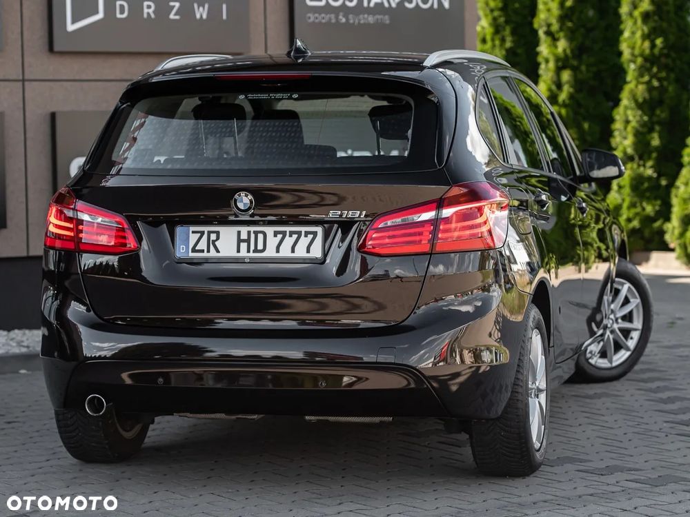BMW Seria 2 218i - 13