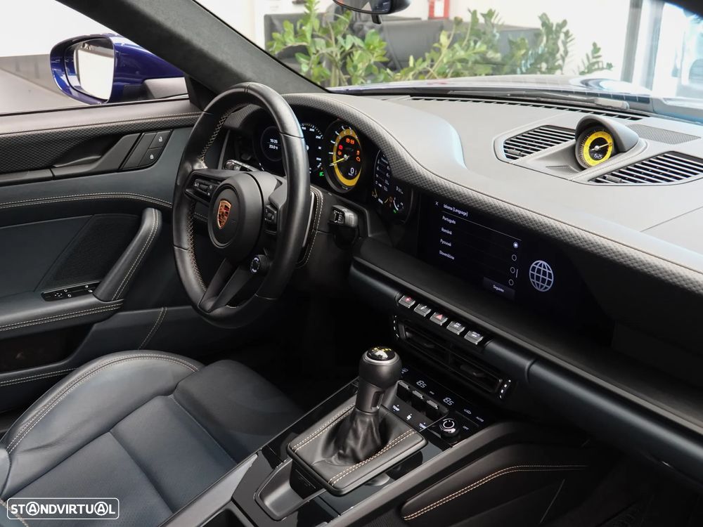 Porsche 911 (992) GT3 Touring Package PDK - 37