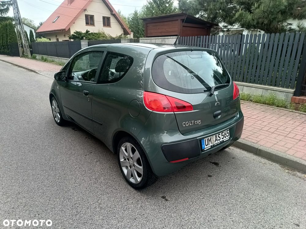 Mitsubishi Colt - 8