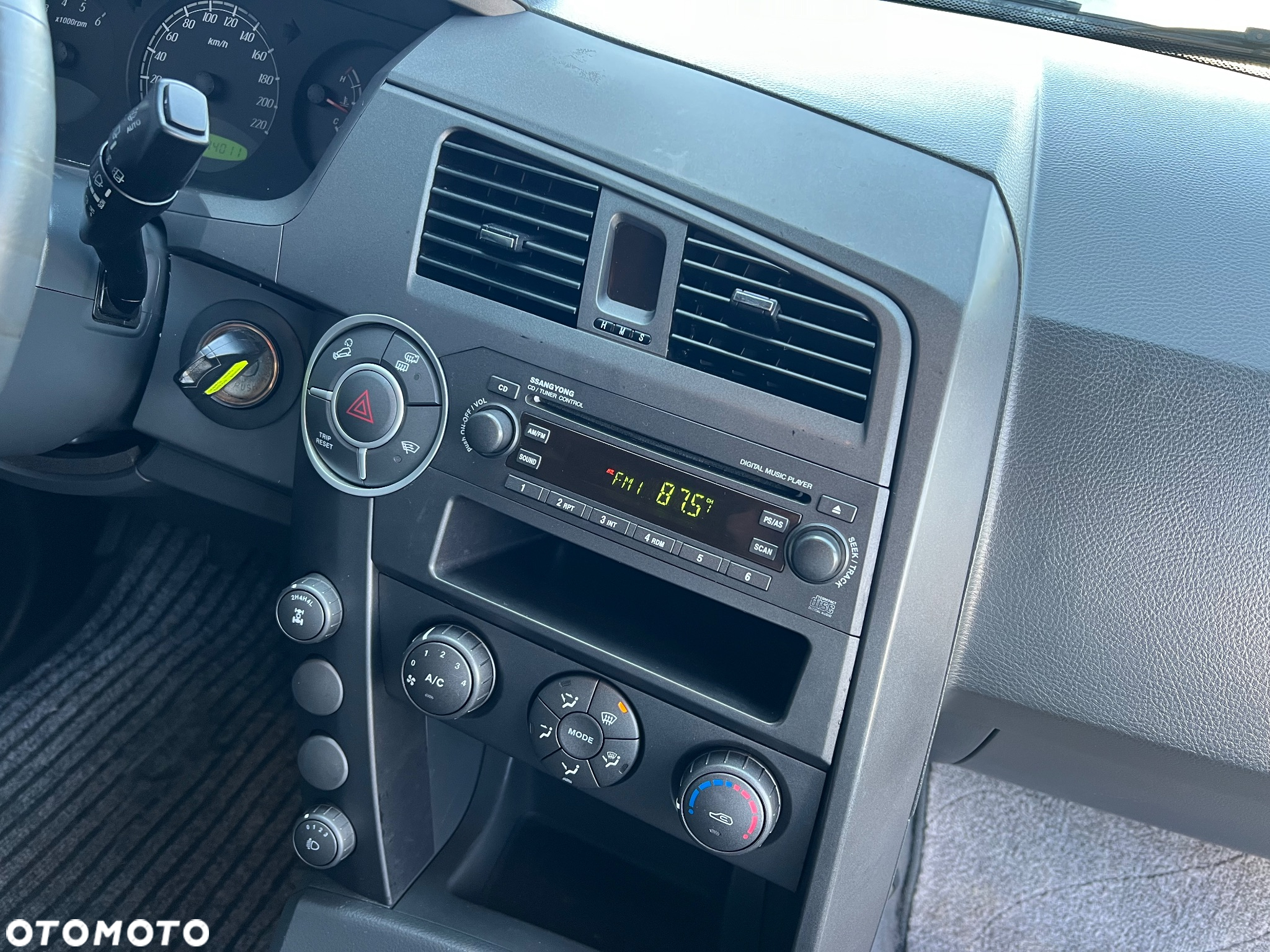 SsangYong/KGM Kyron 200 Xdi Elegance + - 10