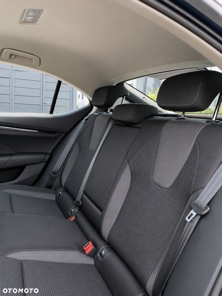 Skoda Octavia 1.5 TSI ACT Ambition - 9