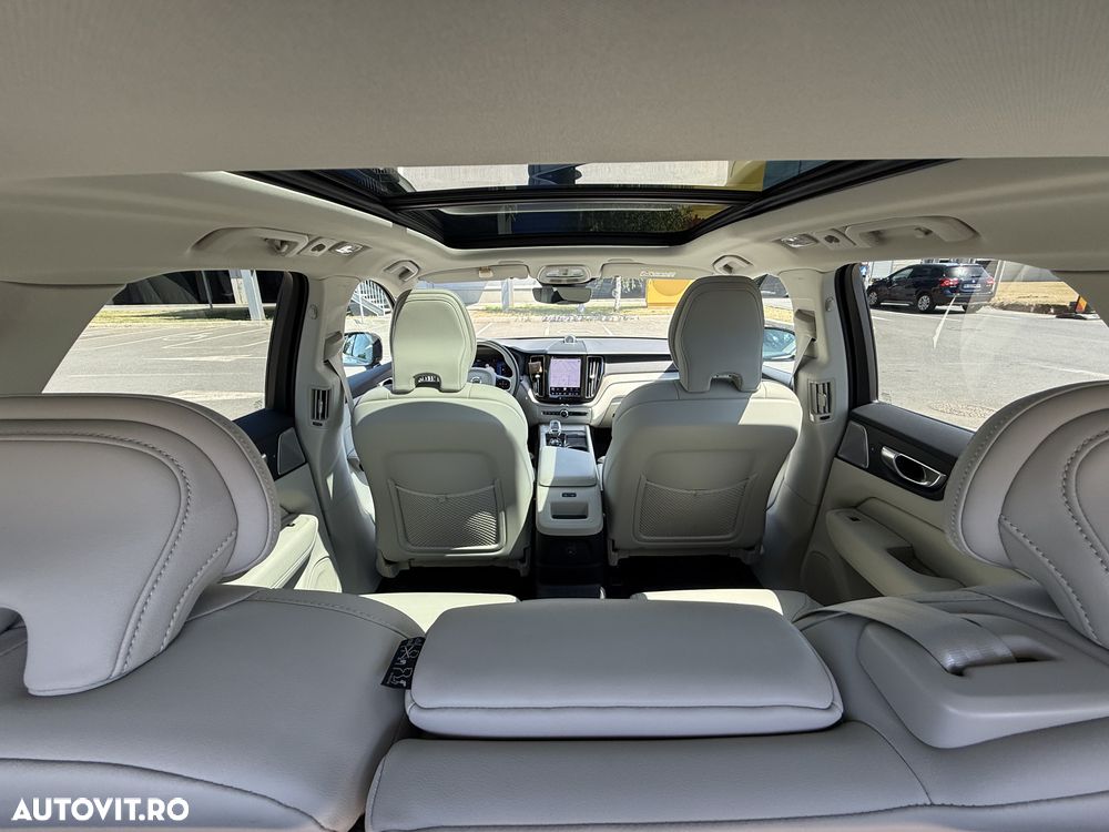 VOLVO XC60 2023 — imagine 9