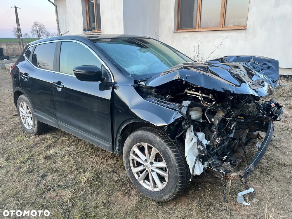 Nissan Qashqai - 1