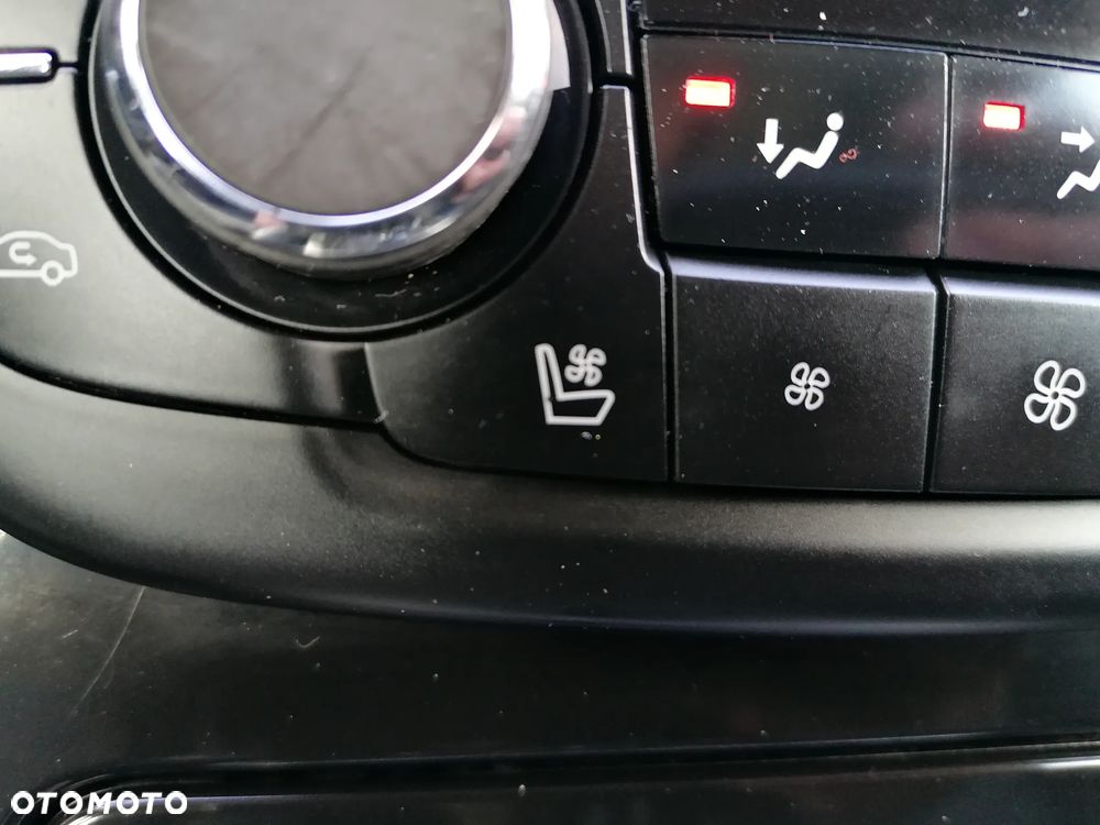 Opel Insignia 1.8 Cosmo - 23