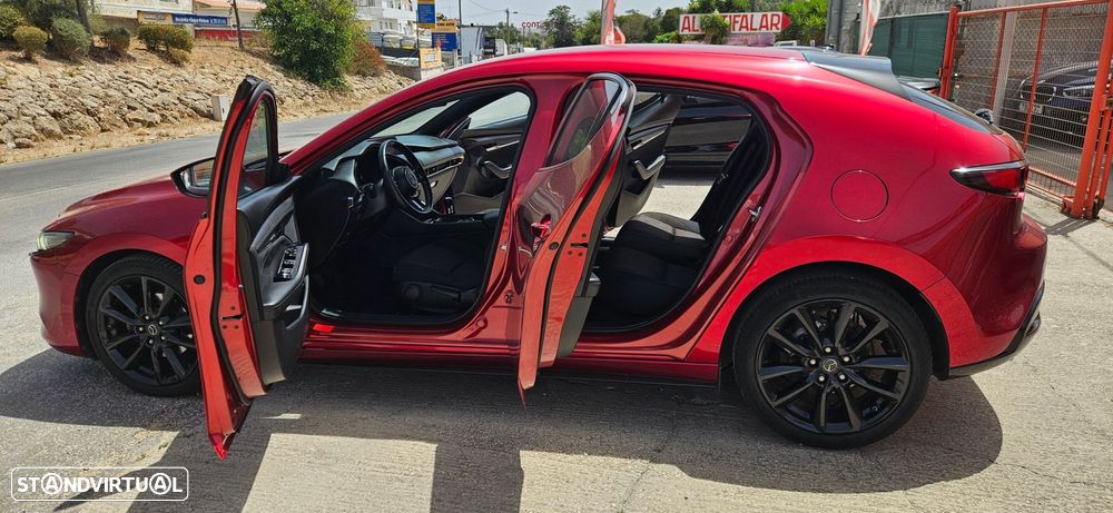 Mazda 3 Hatchback 2.0 Sky-X Excellence - 3