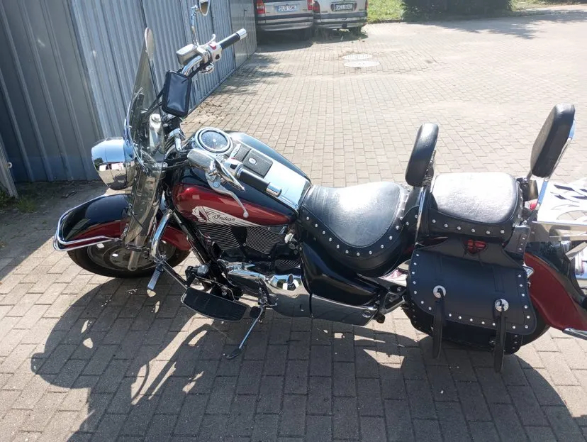 Suzuki Boulevard - 2