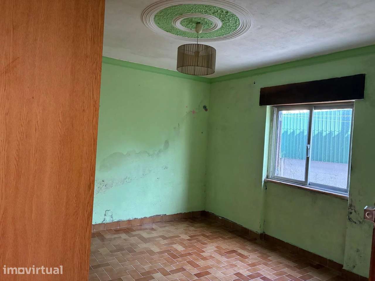 Moradia T4 para remodelar - Grande imagem: 4/24