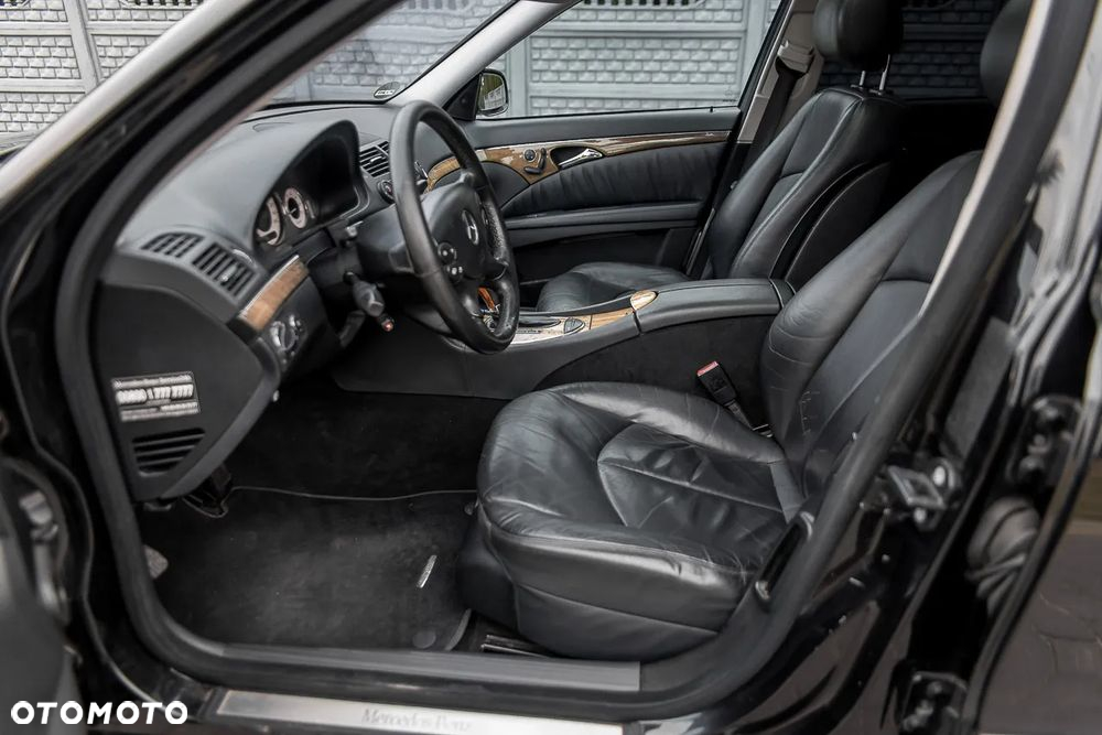 Mercedes-Benz Klasa E 350 4-Matic Avantgarde - 17