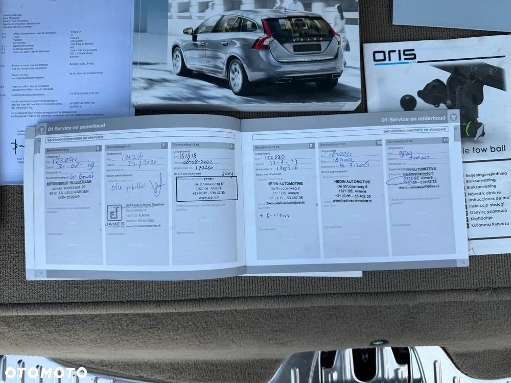 Volvo V60 D6 Plug-In-Hybrid AWD Geartronic Summum - 39