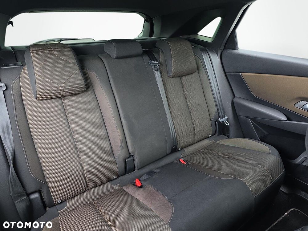 DS Automobiles DS 7 Crossback 1.6 E-Tense Bastille + - 32