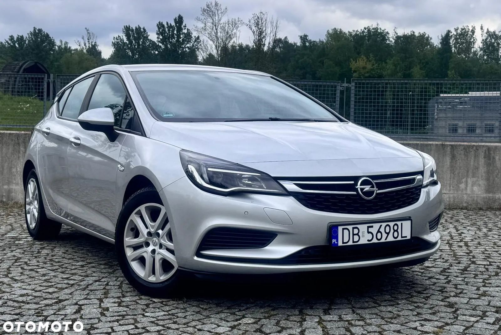 Opel Astra 1.4 Turbo Edition - 1