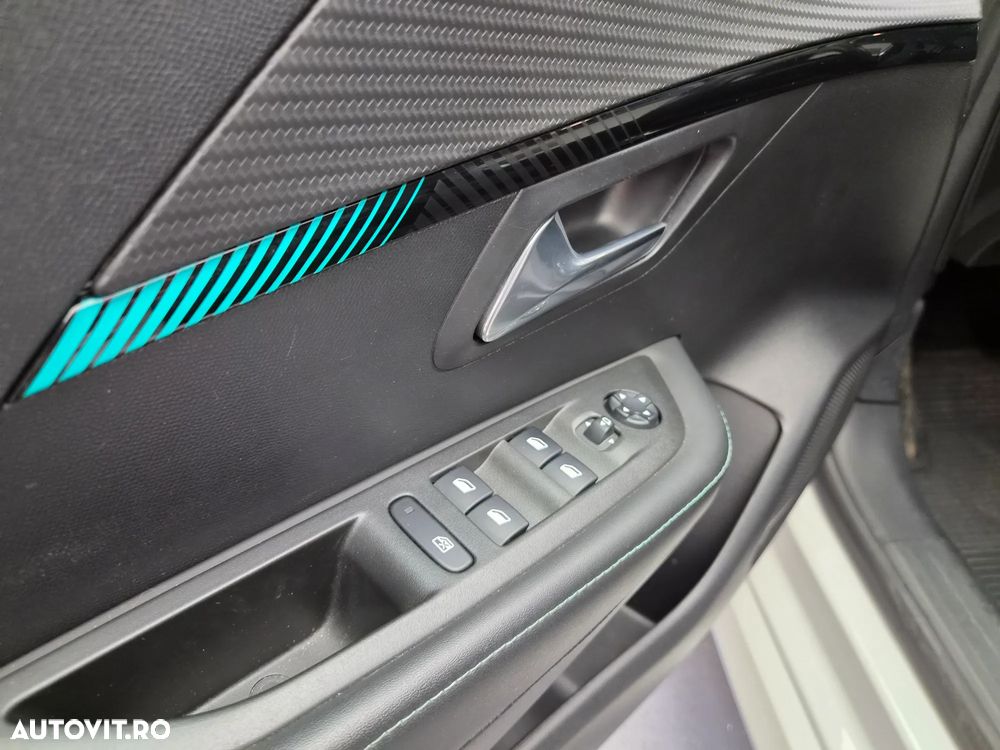 Peugeot 208 e-208 Allure - 20