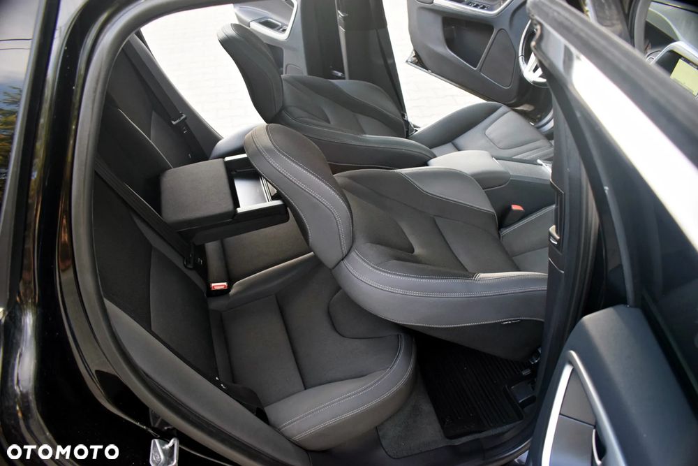 Volvo XC 60 D4 Drive-E Momentum - 33