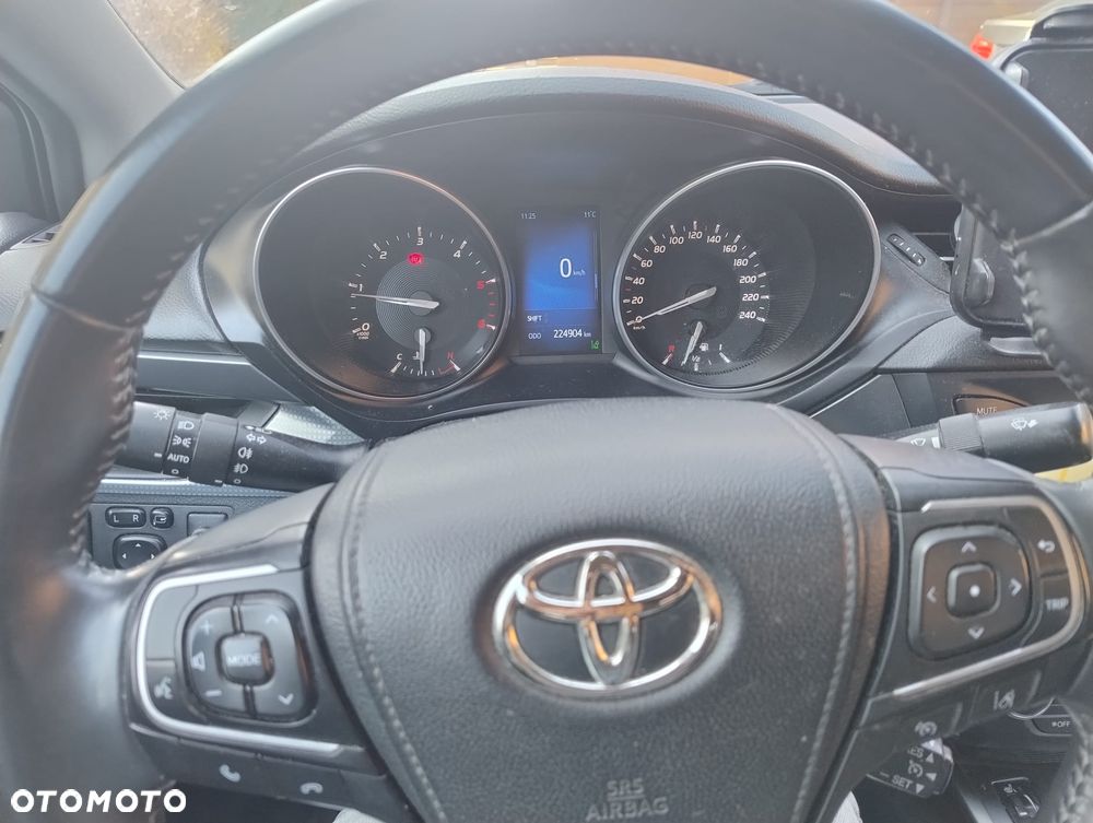 Toyota Avensis 2.0 D-4D Premium - 11