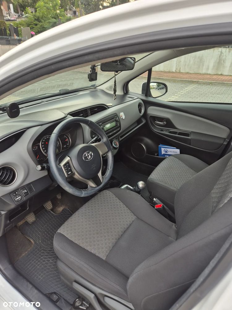 Toyota Yaris 1.0 Active EU6 - 10