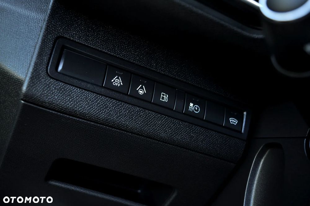 Peugeot 3008 225 e-EAT8 GT - 35