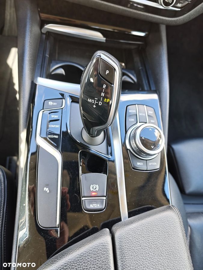 BMW Seria 5 520d xDrive Sport Line - 18