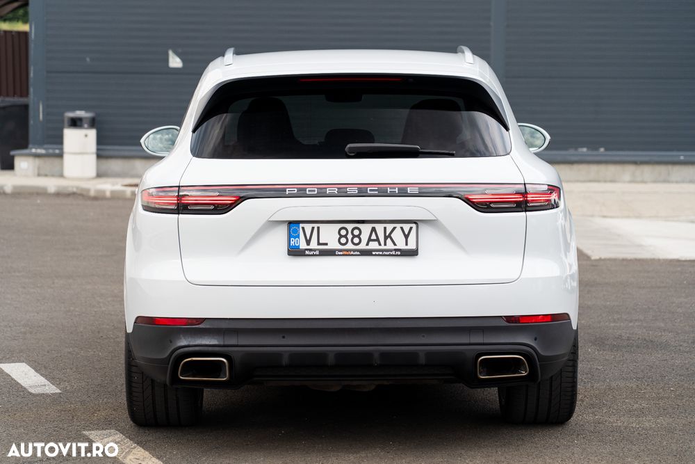 Porsche Cayenne Standard - 22