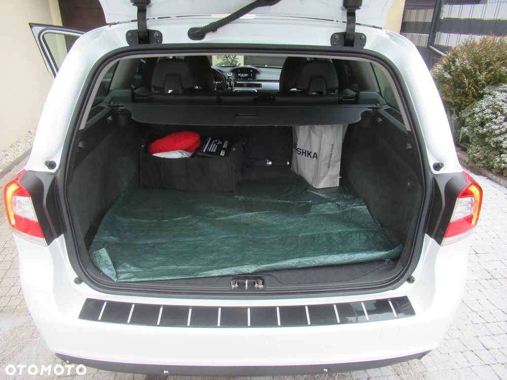 Volvo V70 D3 Geartronic Black Edition - 12