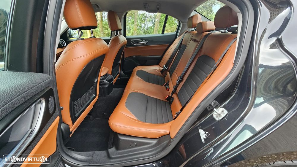 Alfa Romeo Giulia 2.2 D Super - 26