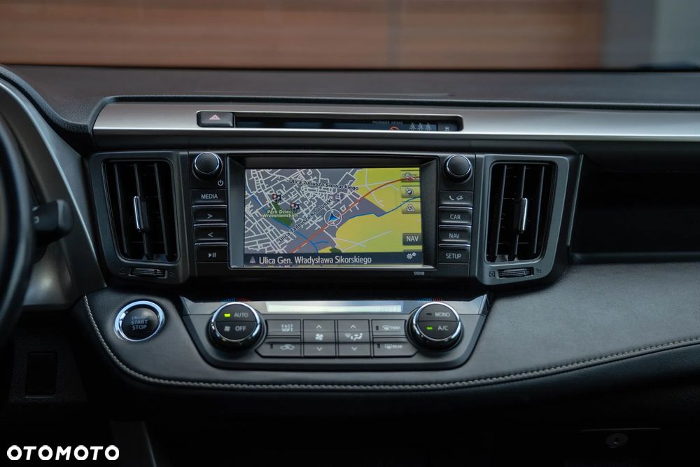 Toyota RAV4 2.0 D-4D Active 4x2 - 22