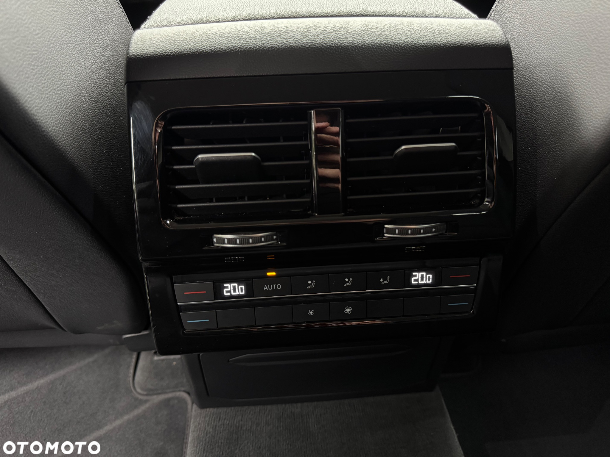 Volkswagen Touareg 3.0 V6 TDI SCR 4Mot - 25