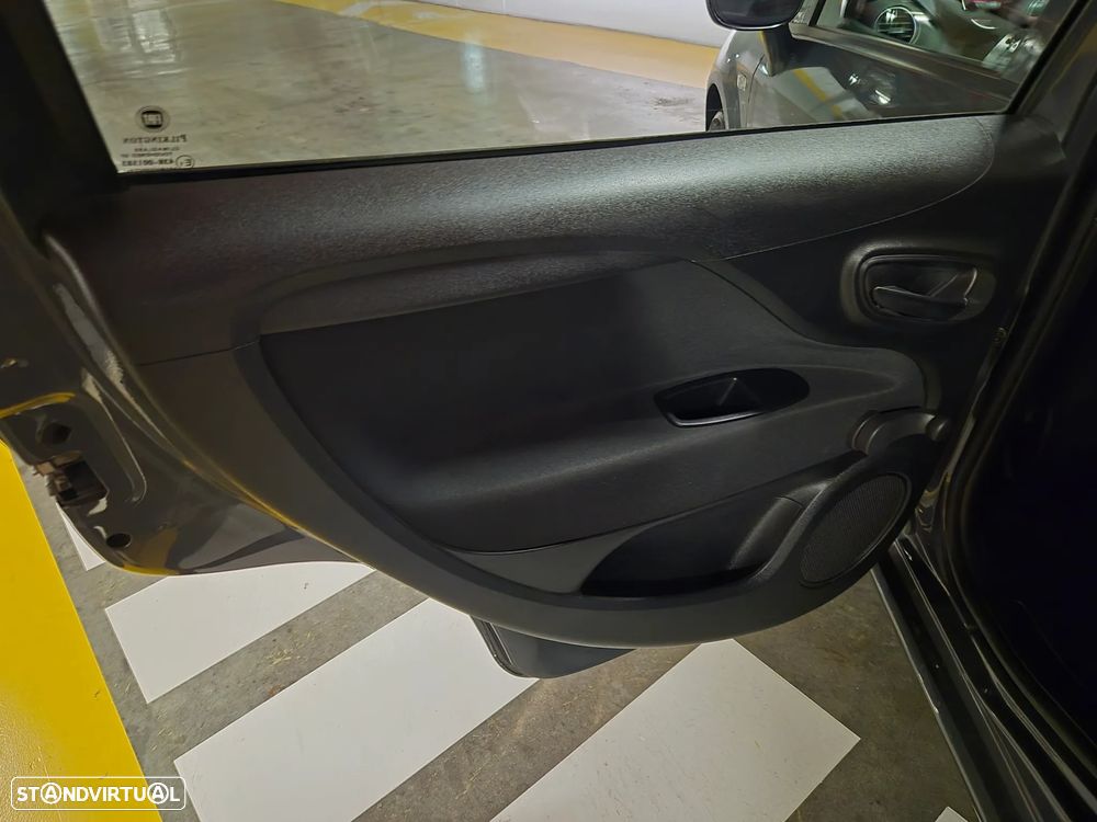 Fiat Punto 1.2 Lounge Start&Stop - 29