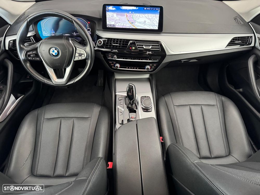 BMW 530 e - 14