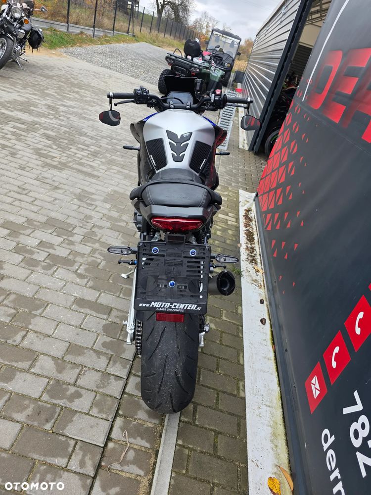 Yamaha MT - 17