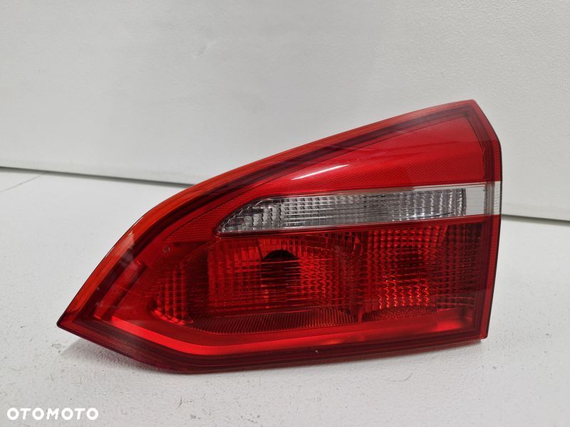 FORD FOCUS 3 III MK3 KOMBI LIFT LAMPA PRAWY TYŁ PRAWA TYLNA W KLAPĘ F1EB-13A602-BA - 2