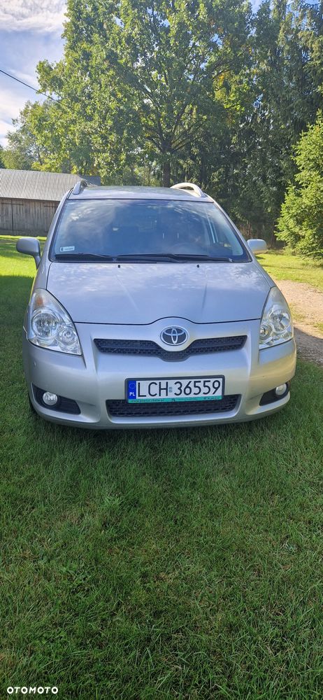 Toyota Corolla Verso 2.2 D-4D Gold + 7os - 2