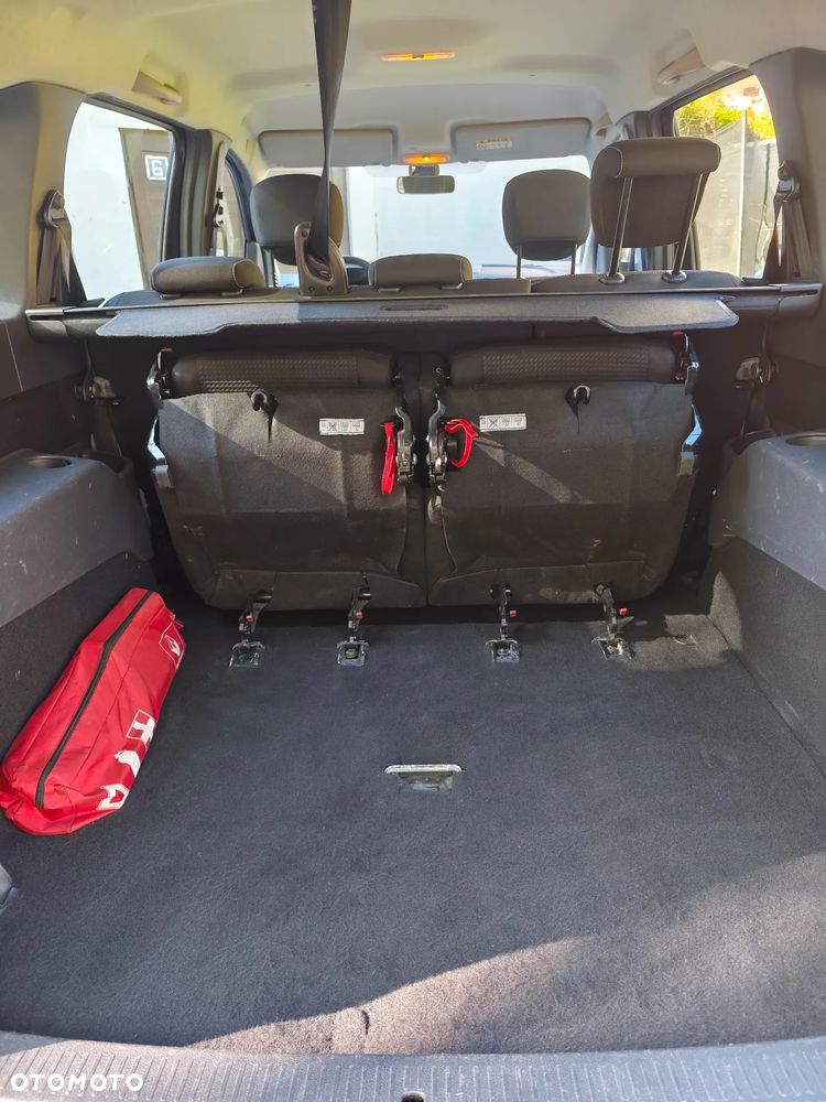 Dacia Lodgy 1.6 SCe Laureate S&S - 19