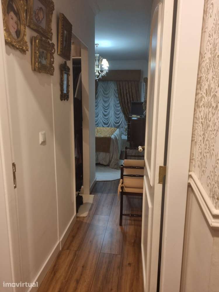 Apartamento T1 Remodelado em Massamá | 320.000 € - Grande imagem: 5/12