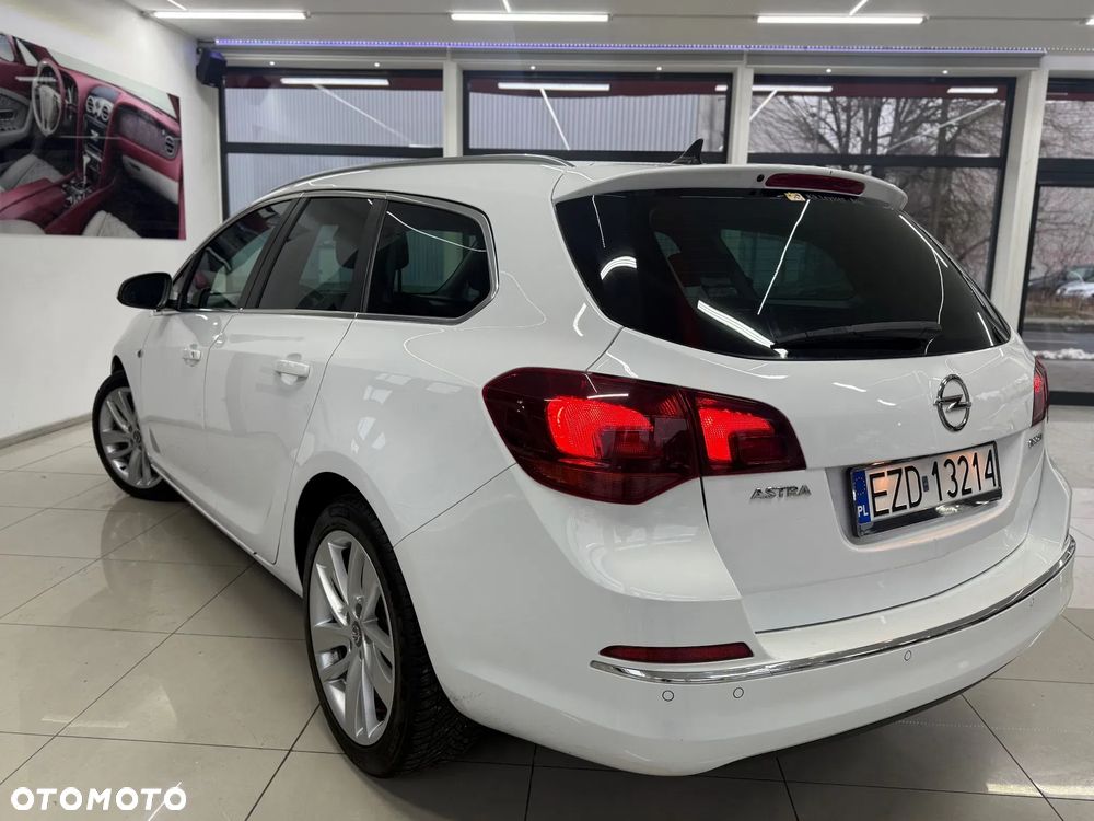 Opel Astra 1.6 CDTI Sport - 4
