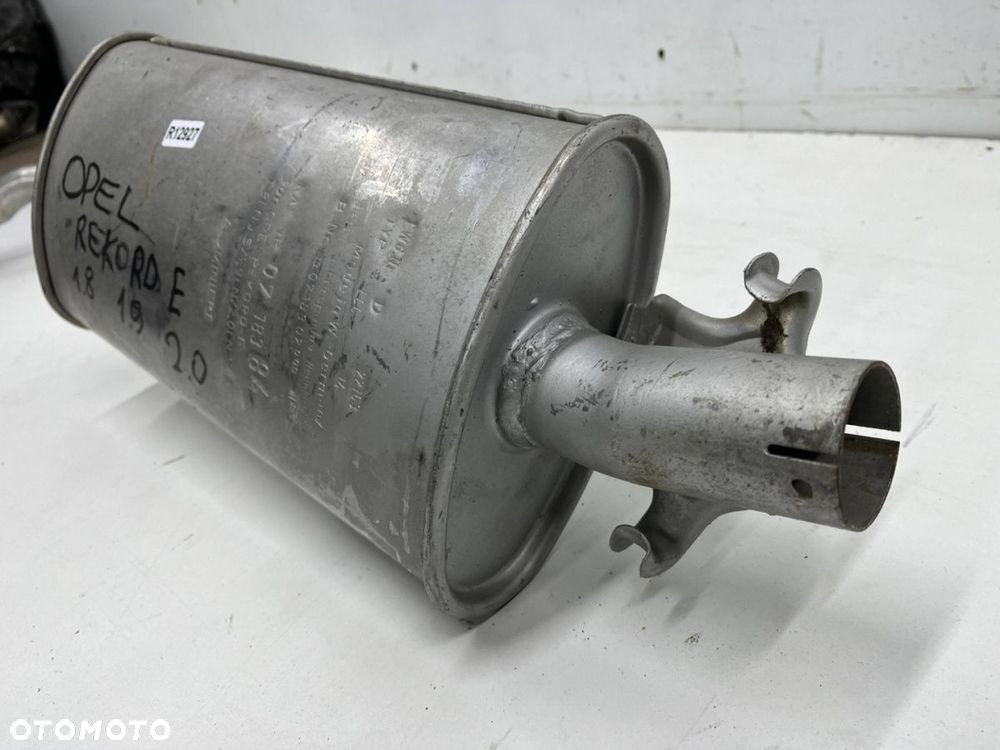Wydech Opel Rekord E 1.8b 1.9b 2.0b 77-86r. tłumik środkowy NOWY oryginalny 130718302 - 2