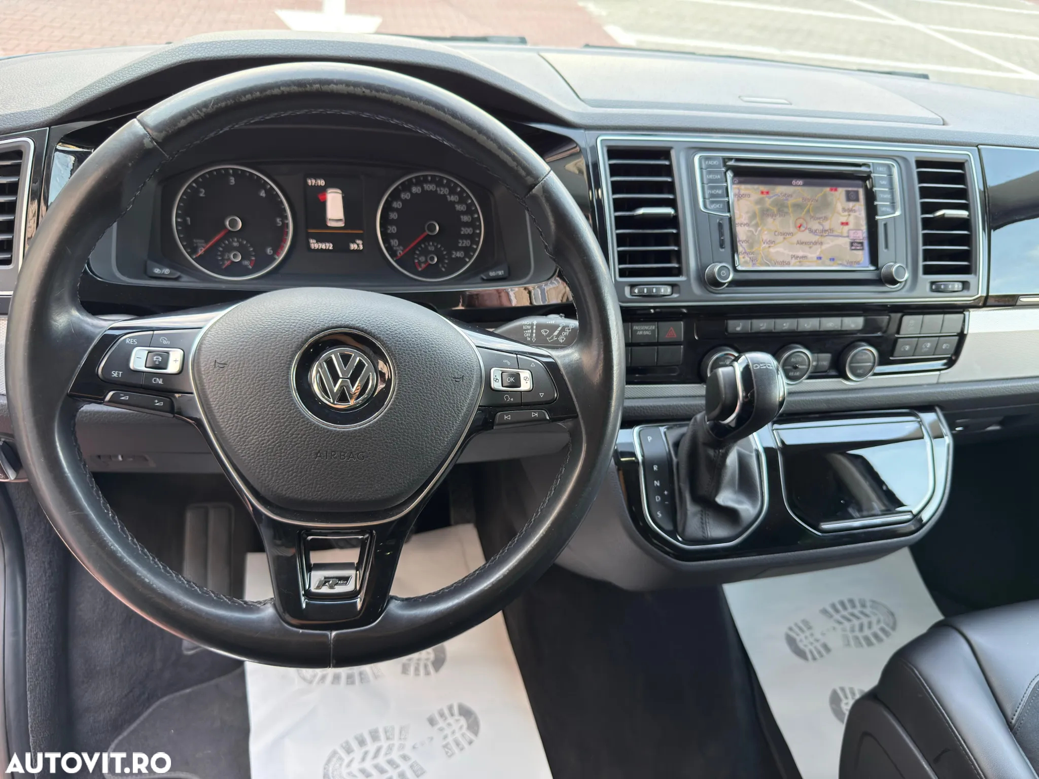 Volkswagen Multivan - 14