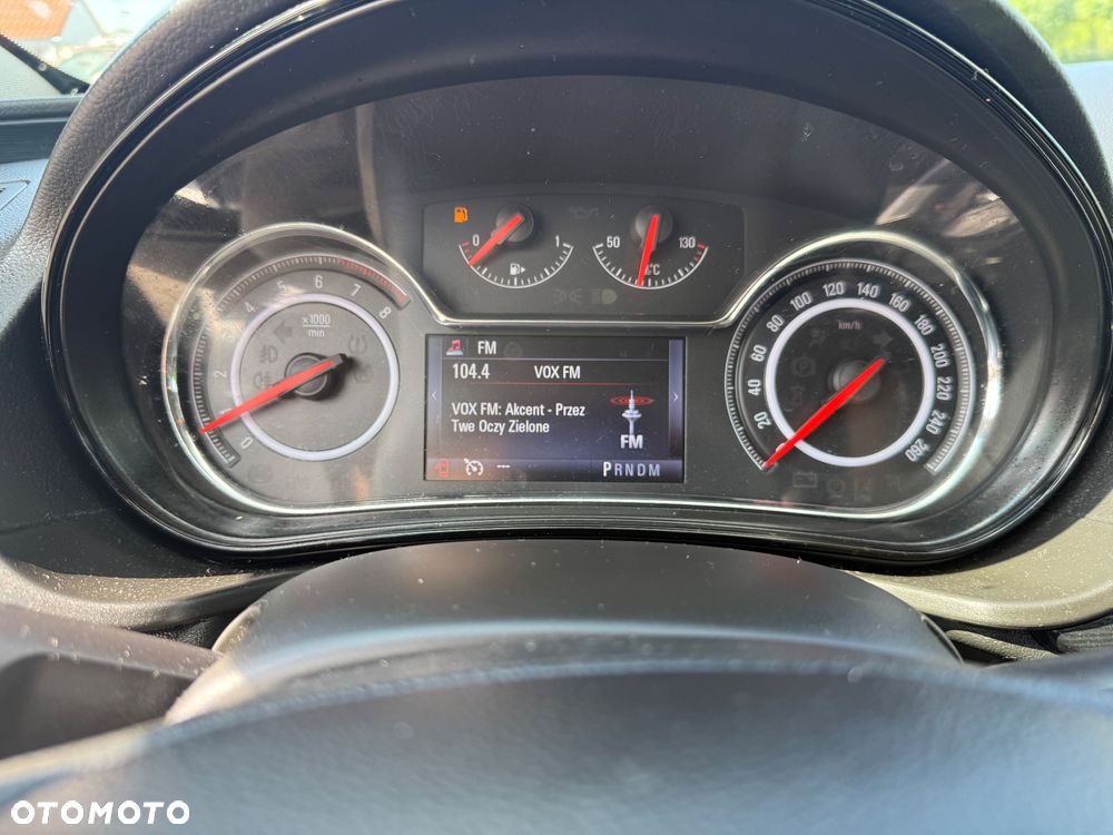Opel Insignia - 10