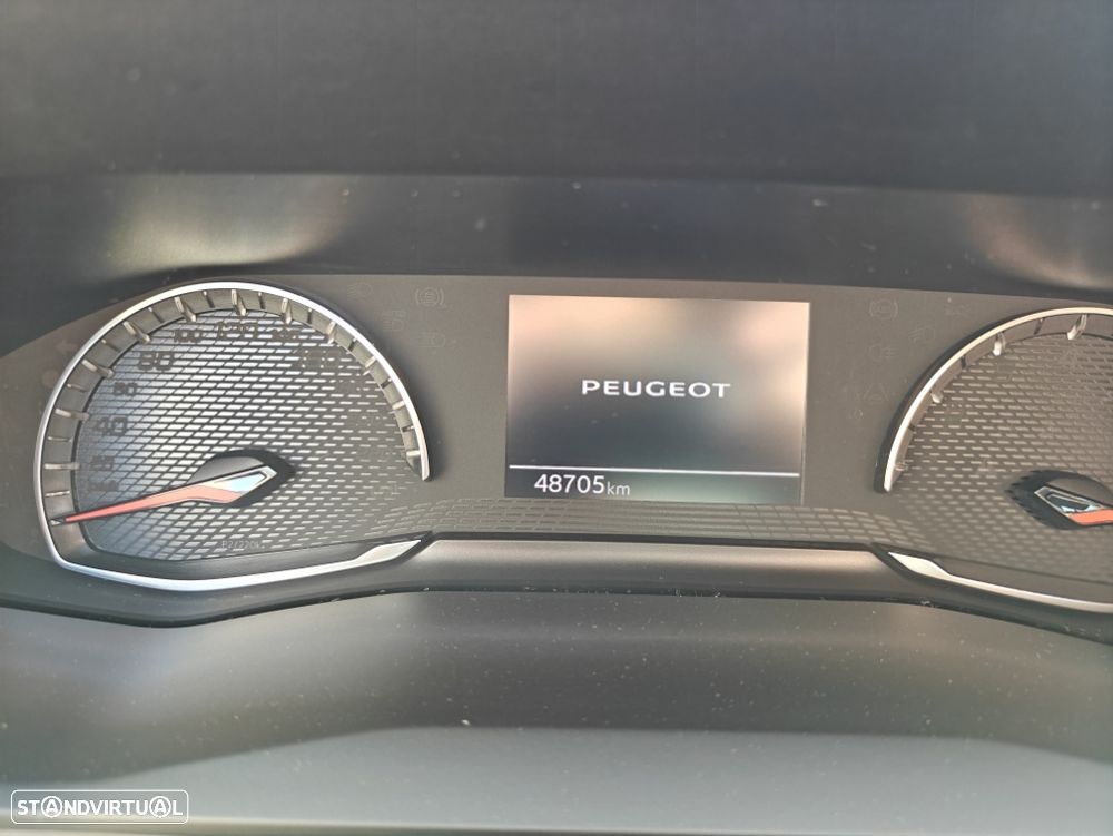 Peugeot 208 - 5