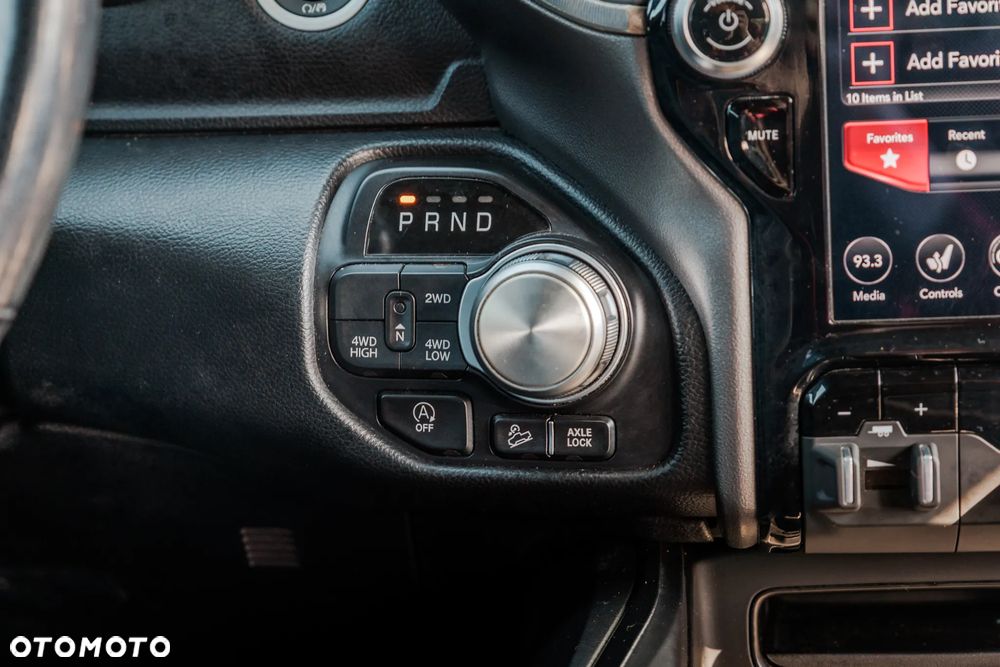 Dodge RAM - 30